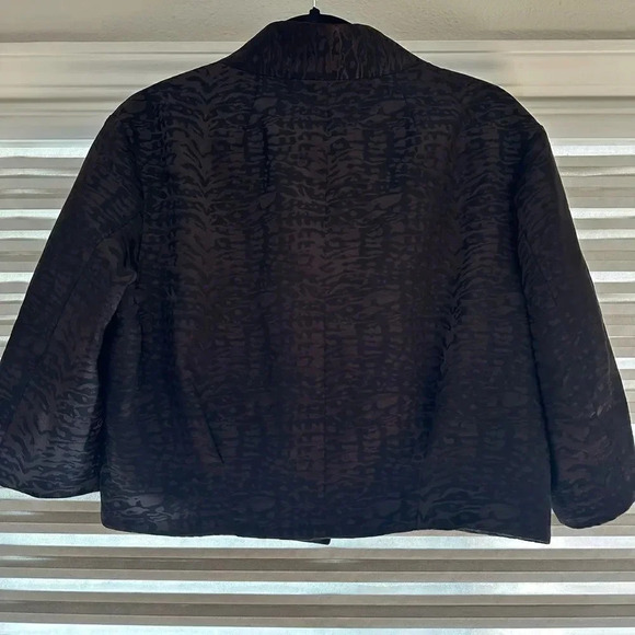 Women’s Petite MICHAEL Michael Kors Cropped Brown Jacket. Size Petite Medium. - Picture 5 of 8